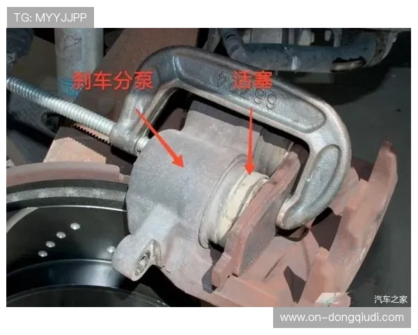 拉塞尔刹车温度过高险失位置,梅奔惊险守出第四名 拉塞尔刹车温度过高险失位置,梅奔惊险守出第四名